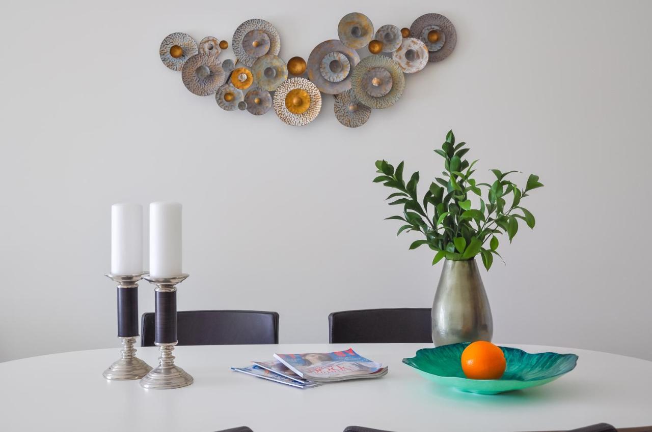 Lovelystay - 2Br Modern, Pool Access, Close To Marina & Beach กัวเตย์รา ภายนอก รูปภาพ
